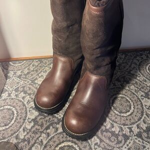 Size 9 tall Ugg Brooks Brown Leather Shearling Lined Boots